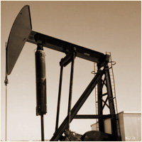 A picture of a pump jack. Click to view Unit 4