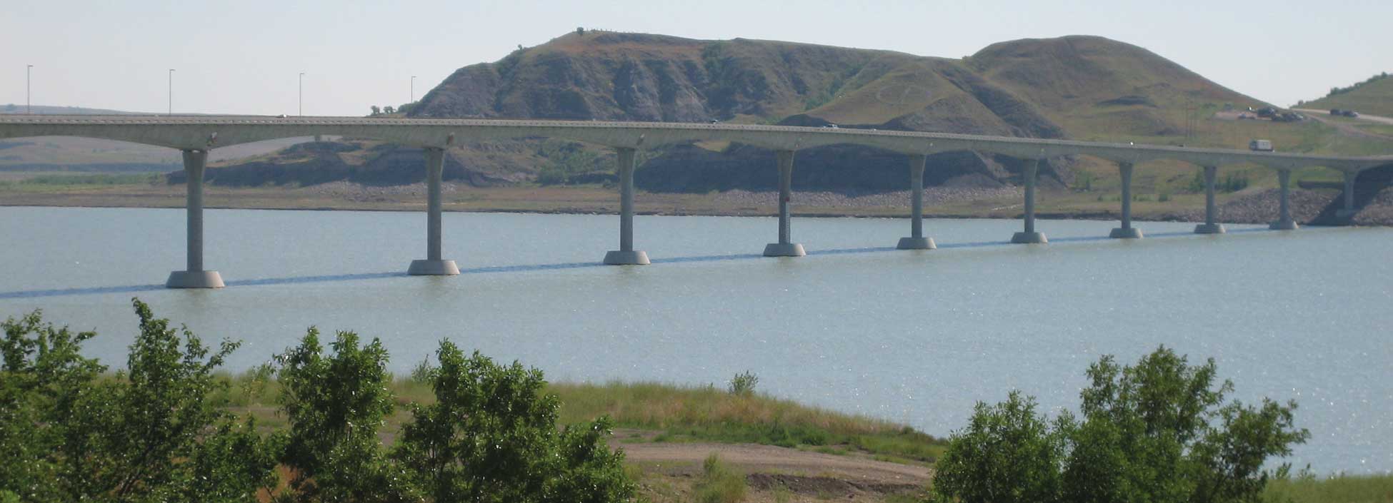 The modern Four Bears Bridge 