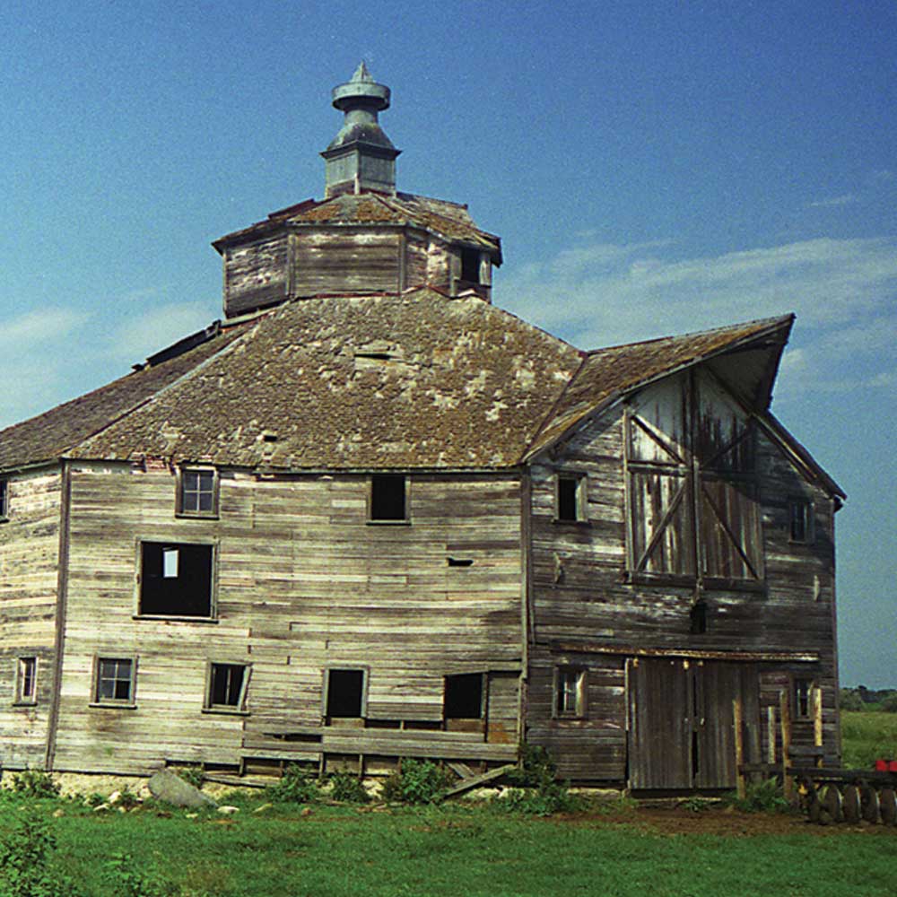 Picture of a barn