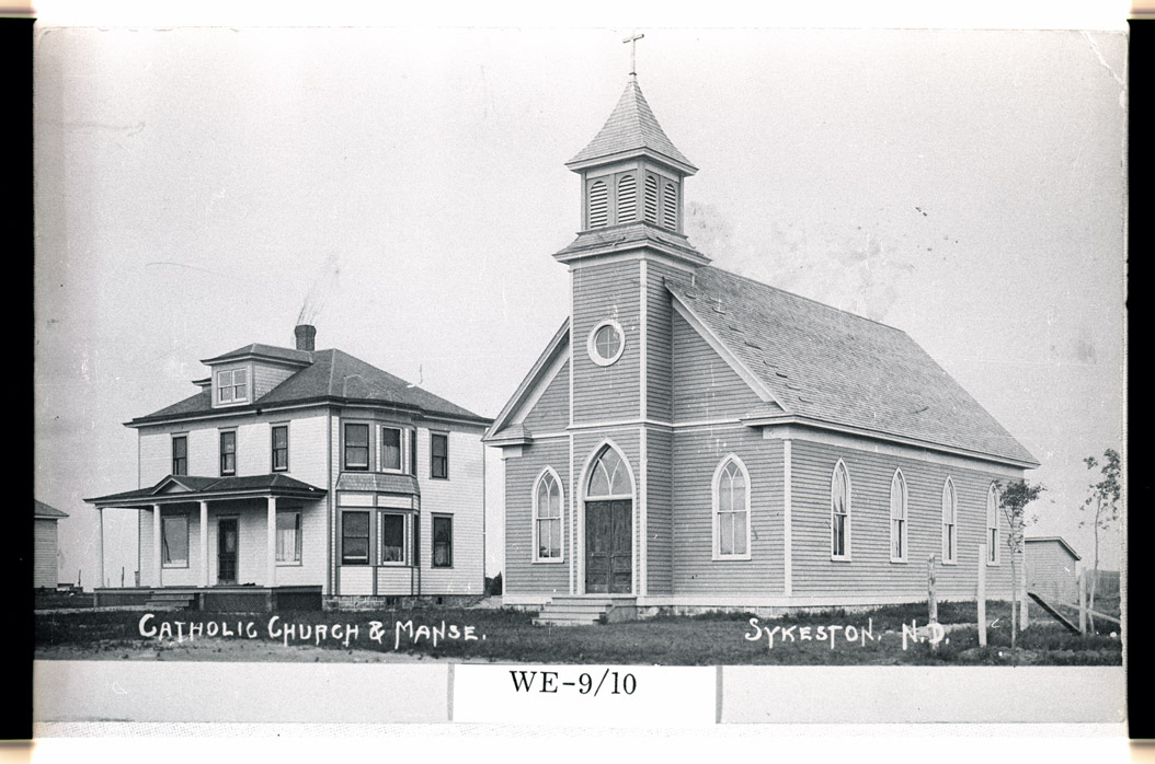 0032-WE-09-10  Catholic Church and Manse, Sykeston, 1907