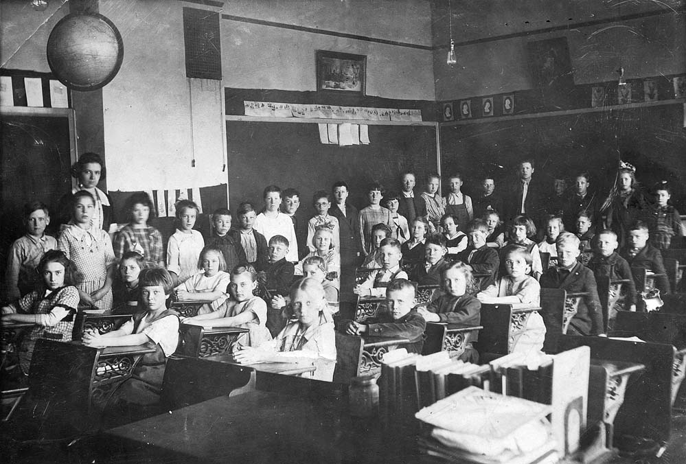 High School class Crosby ND 1930-Divide County Journal