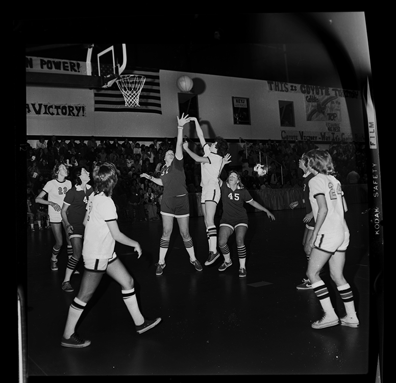 girls basketball game